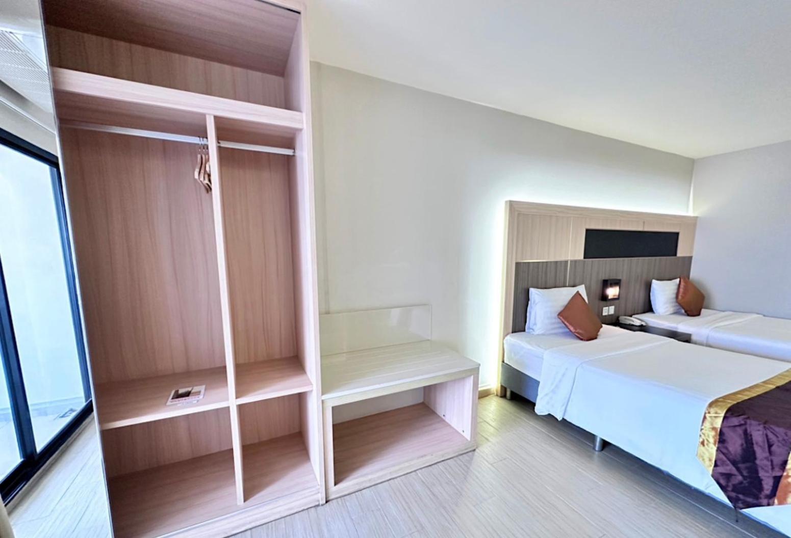 O2 Luxury Hotel Bang Phli Exterior photo